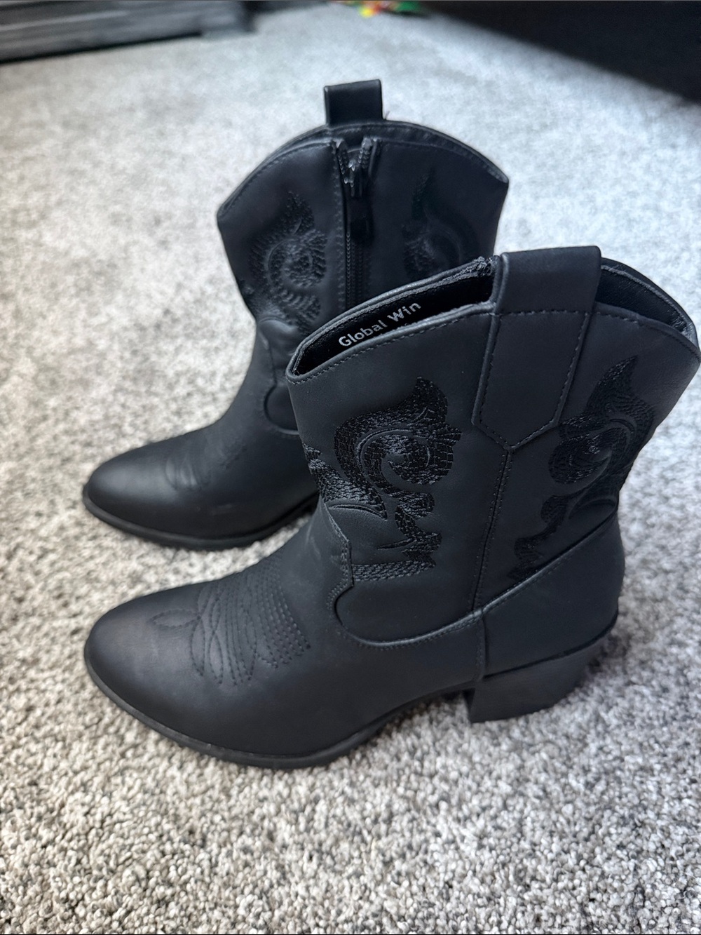 Global Win Black Western-Inspired Ankle Booties size 6 women’s